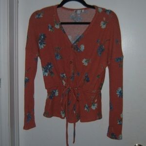 Flowered cinched waist blouse v neck